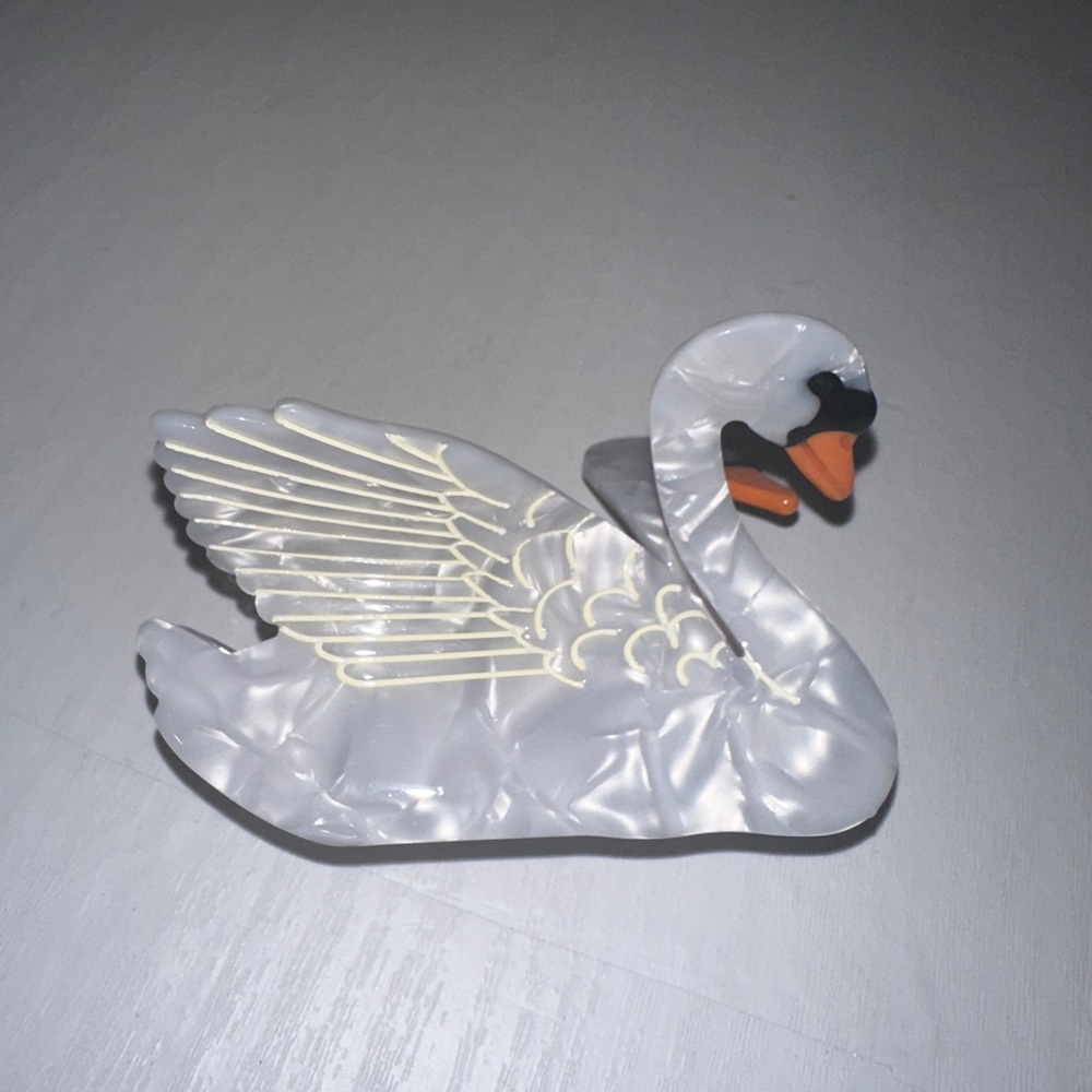 Swan hair clip